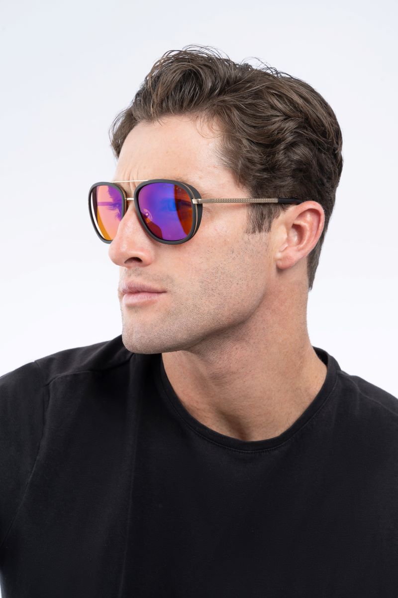 DUME AmberMax Lifestyle on male model